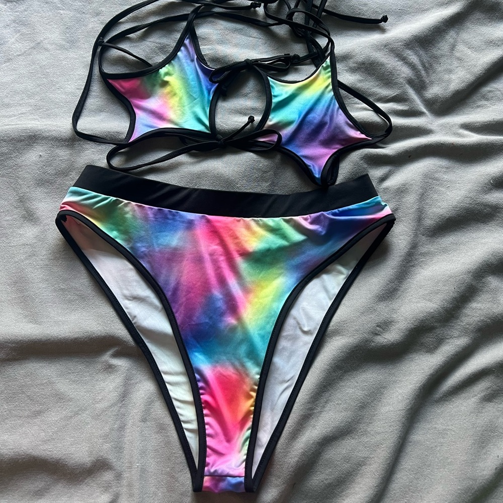Rainbow matching set